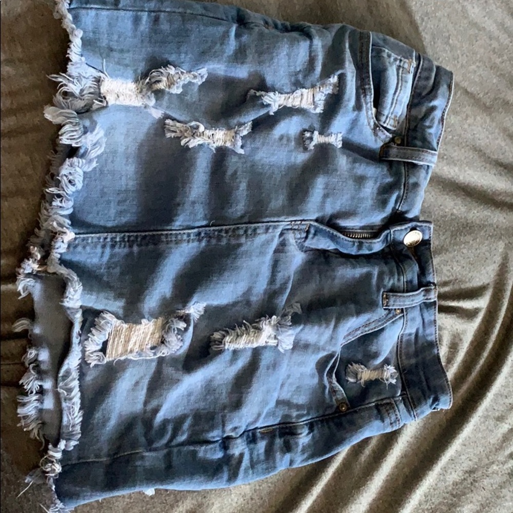 Short skirt